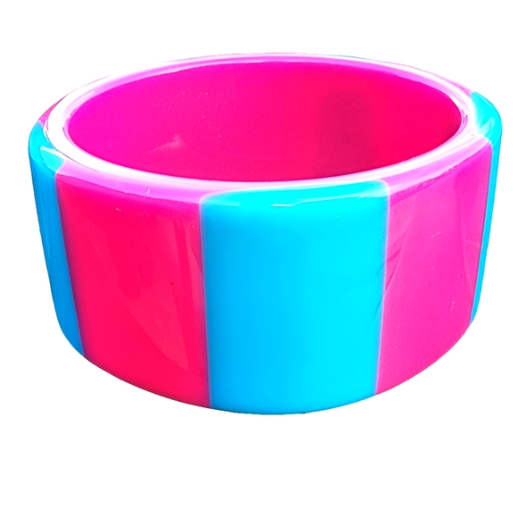 Chunky pink & blue lucite bangle bracelet fashion costume jewelry Barbie… - Picture 3 of 5